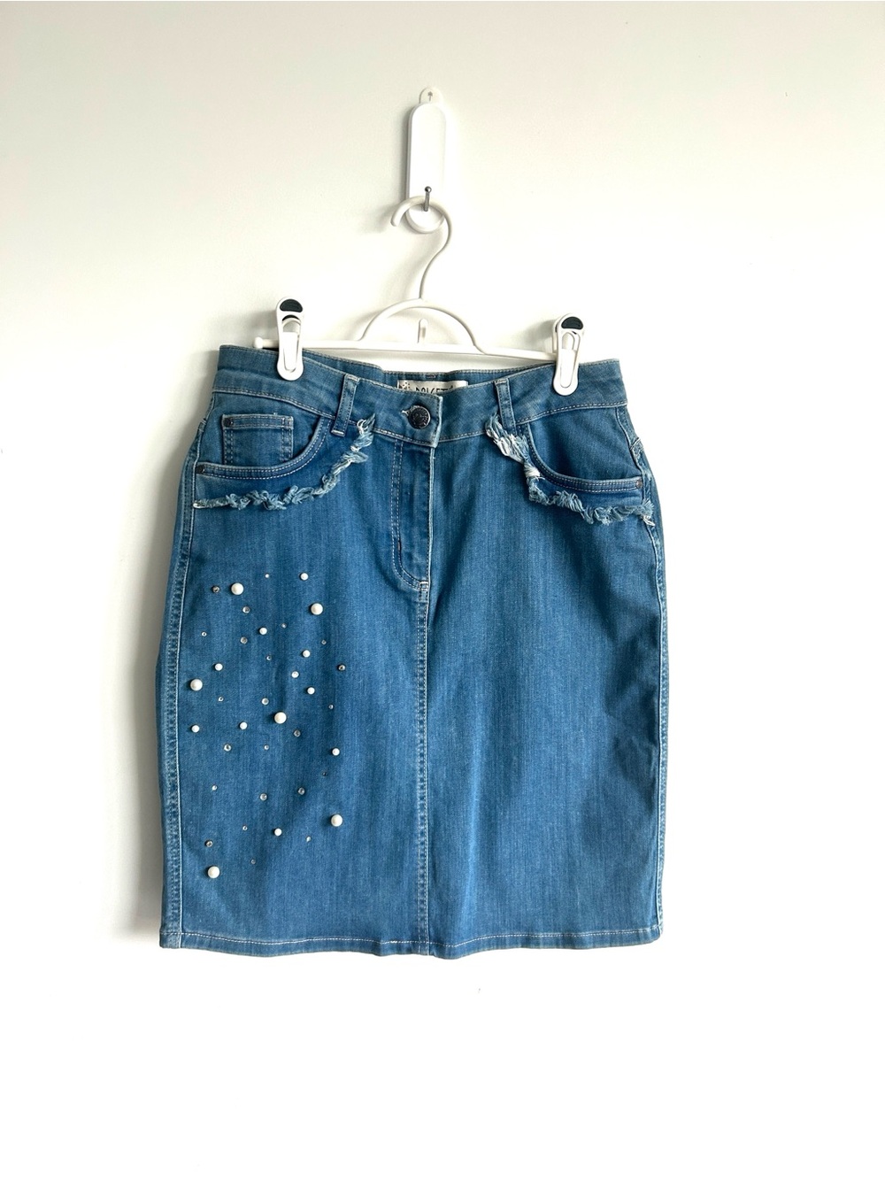 Y2K-Inspired Dolcezza Pearl & Rhinestone Embellished Denim Skirt